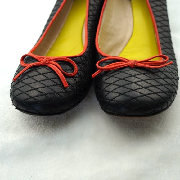 Kate Spade Quilted Leather Kitten Heel Ballet Pumps 7.5M Black Red Trim - Picture 4 of 16